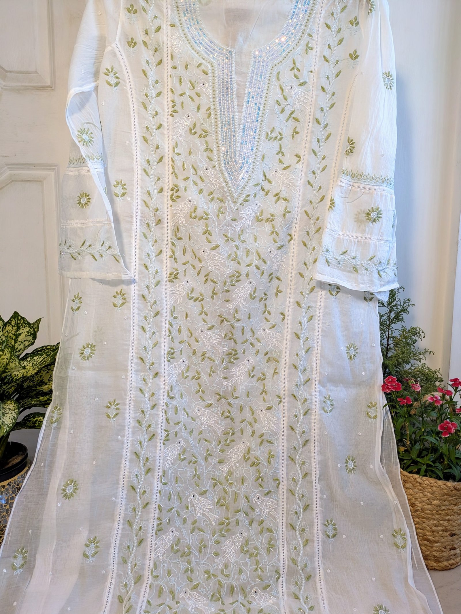 GREEN CHANDERI CHIKANKARI KURTA SET - Image 2