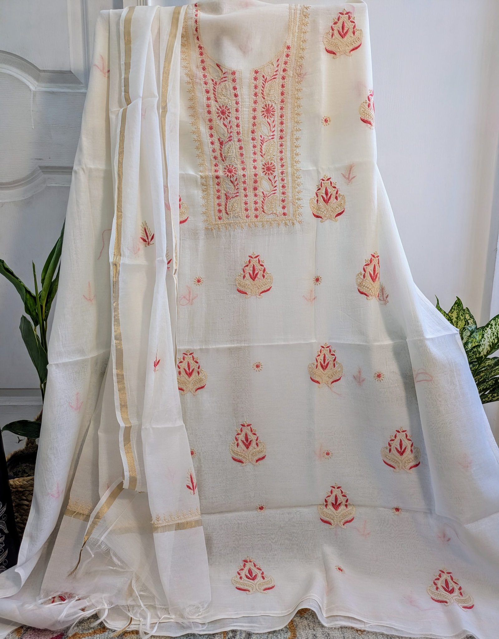 MUL COTTON CHIKANKARI KURTA SET