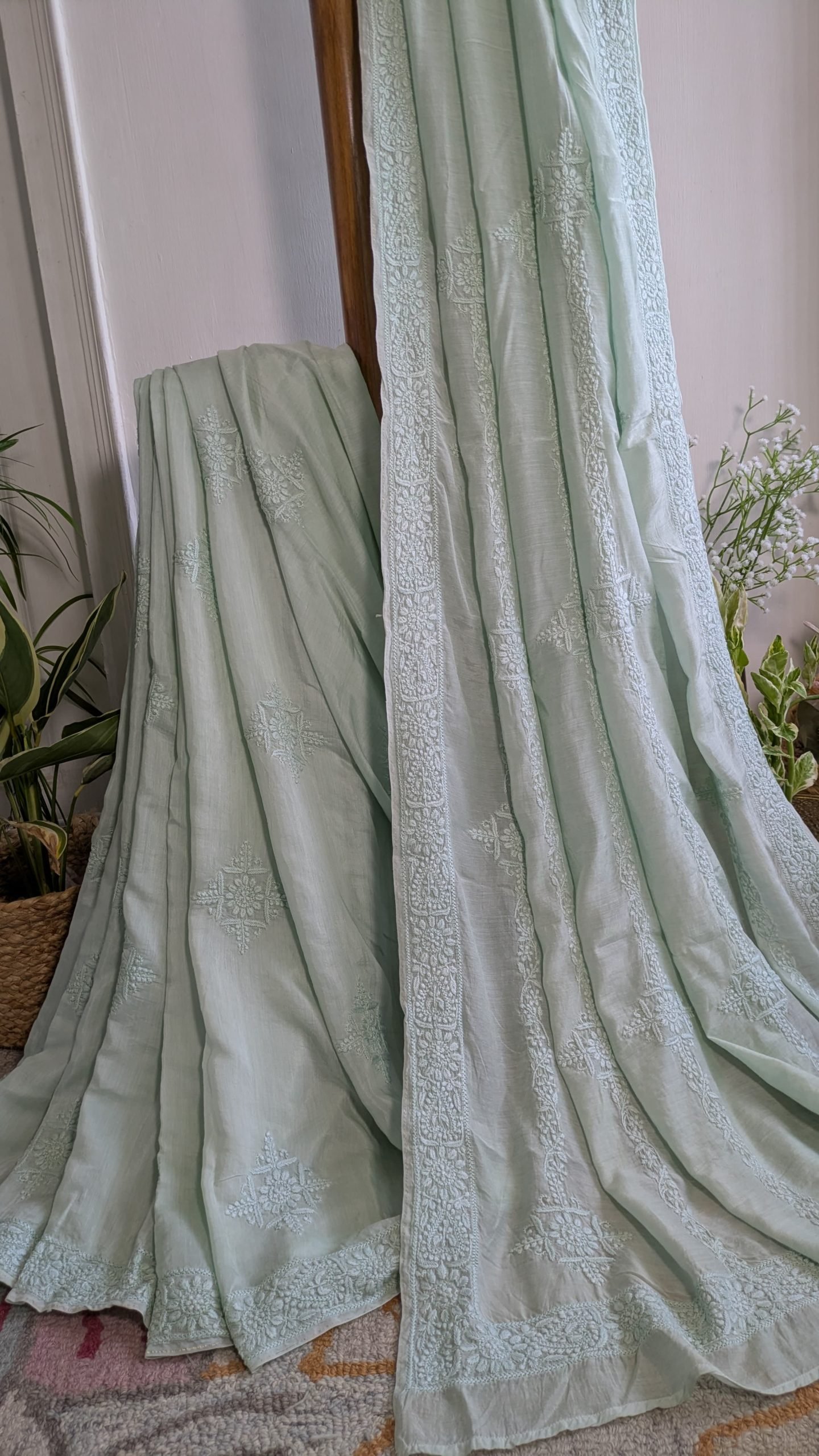 "ZAITOON AURA" MUSLIN CHIKANKARI SAREE - Image 10
