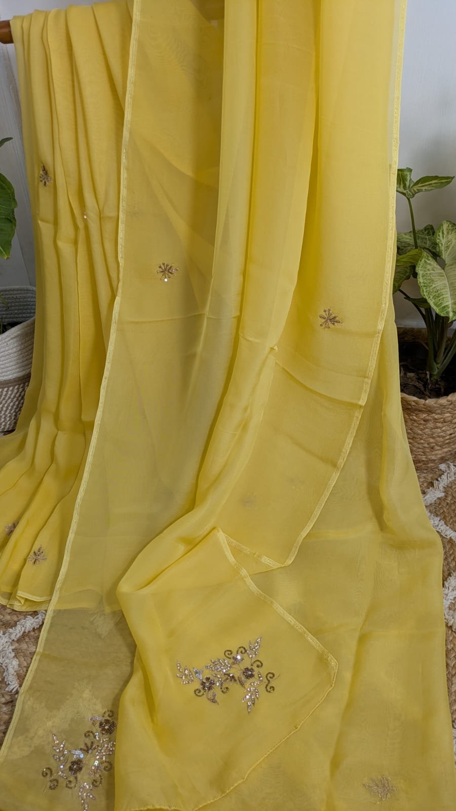 "SWARNA"ORGANZA SAREE ADORNED WITH ZARDOZI - Image 5