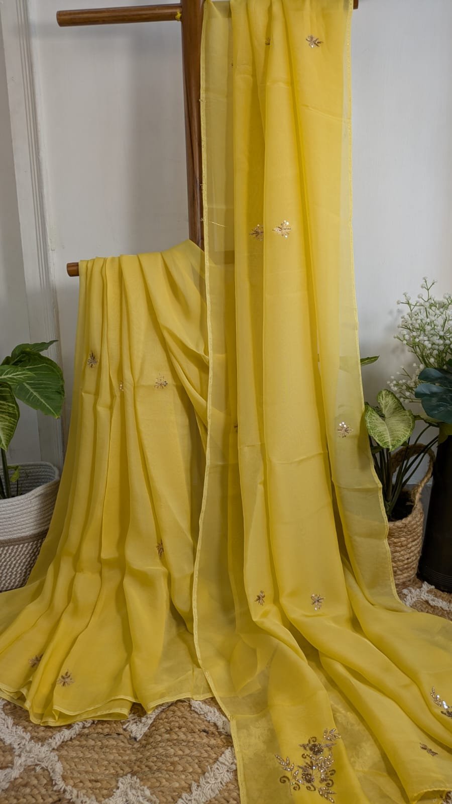 "SWARNA"ORGANZA SAREE ADORNED WITH ZARDOZI - Image 6