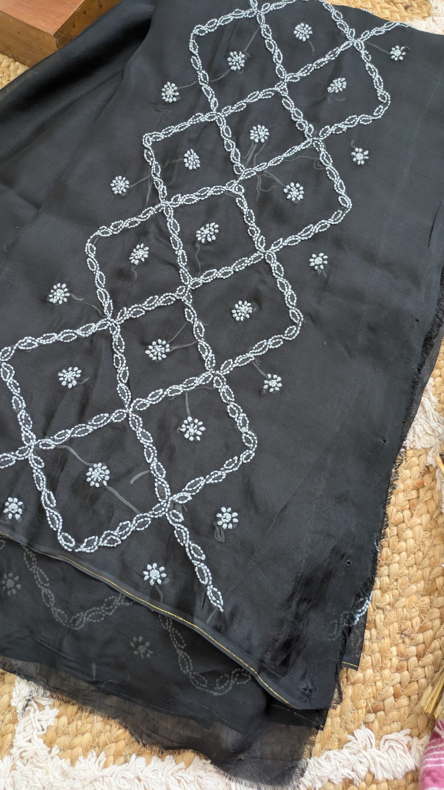 "KAVERI" ORGANZA SILK CHIKANKARI SAREE - Image 5