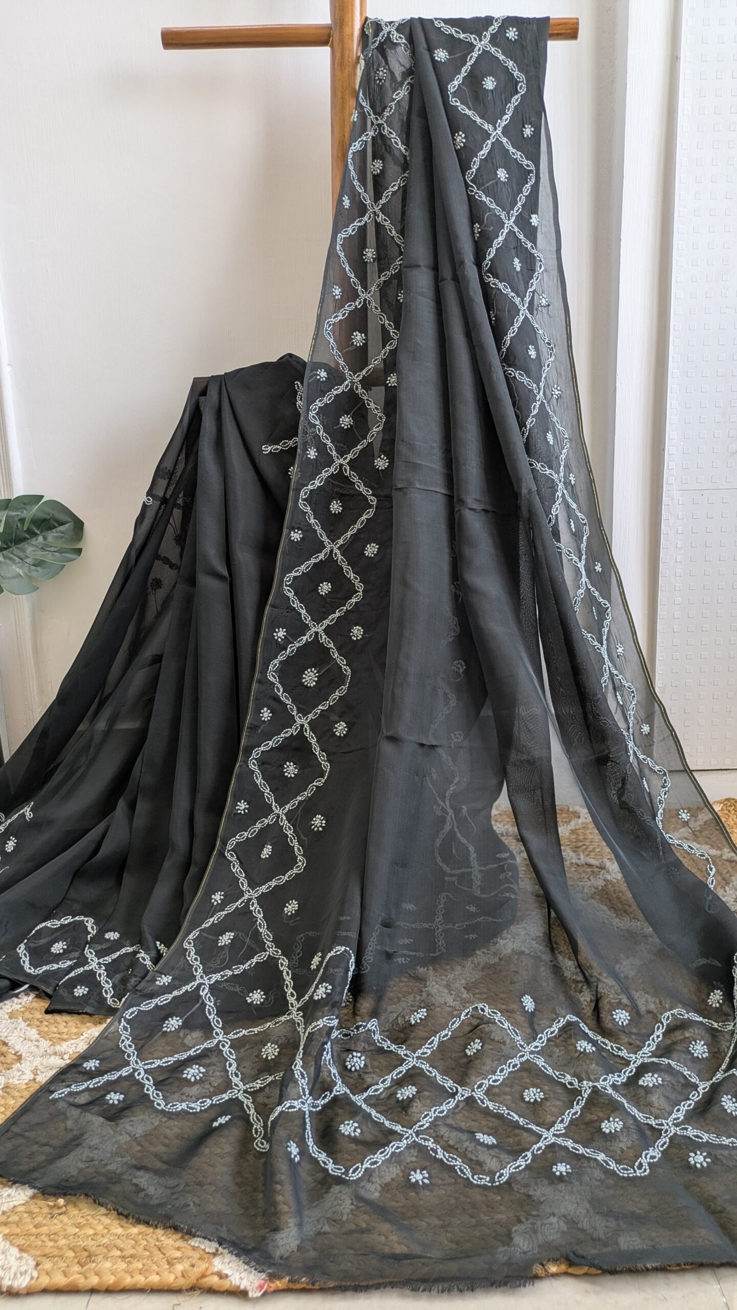 "KAVERI" ORGANZA SILK CHIKANKARI SAREE - Image 8