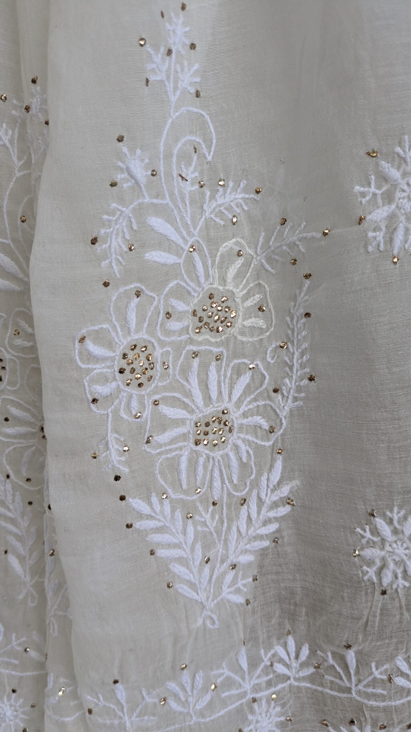 "MEHAK" MUL CHANDERI CHIKANKARI SAREE ADORNED WITH KASAB WORK - Image 7