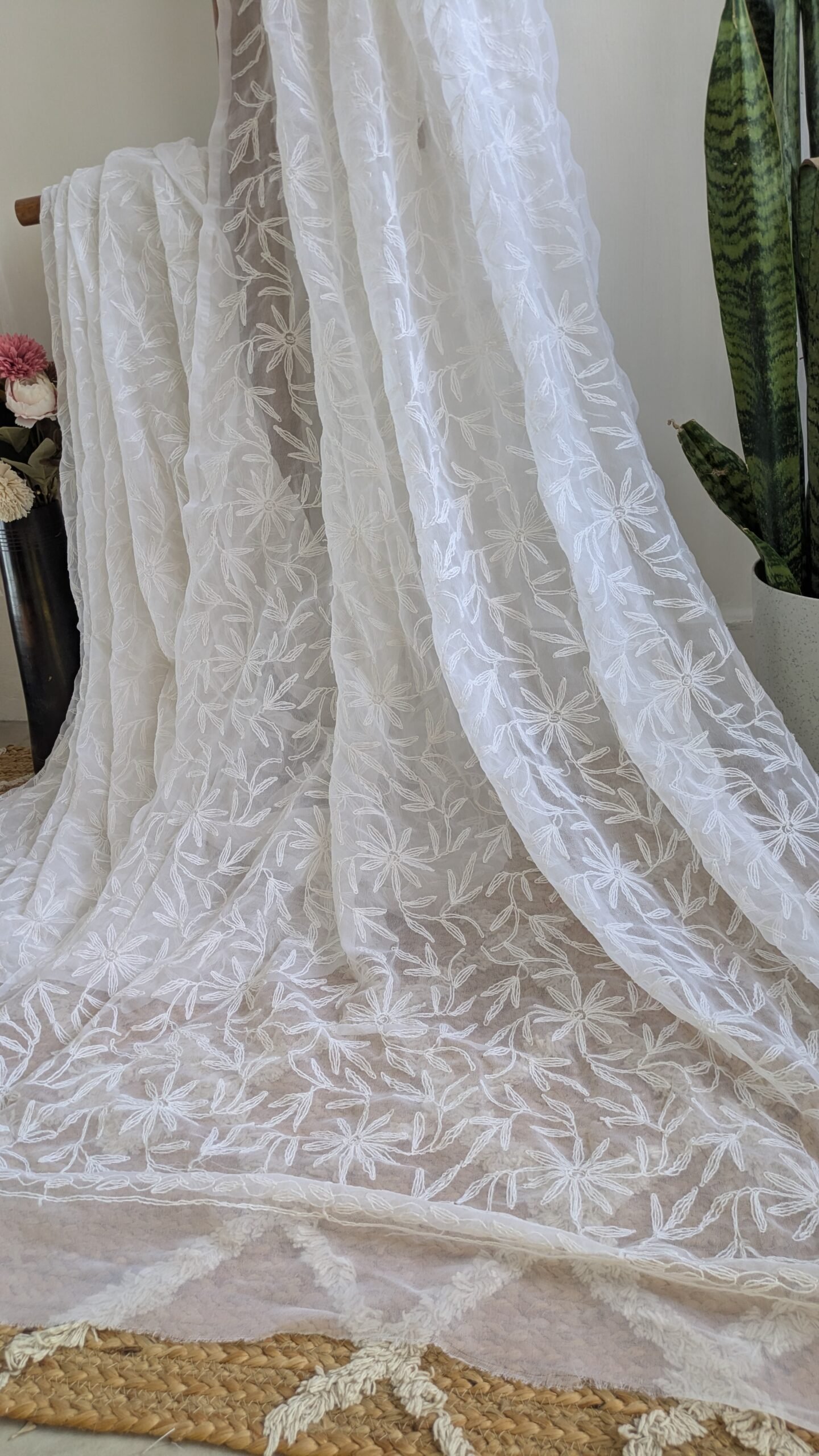 "Bela" white georgette chikankari saree with tepchi work - Image 5