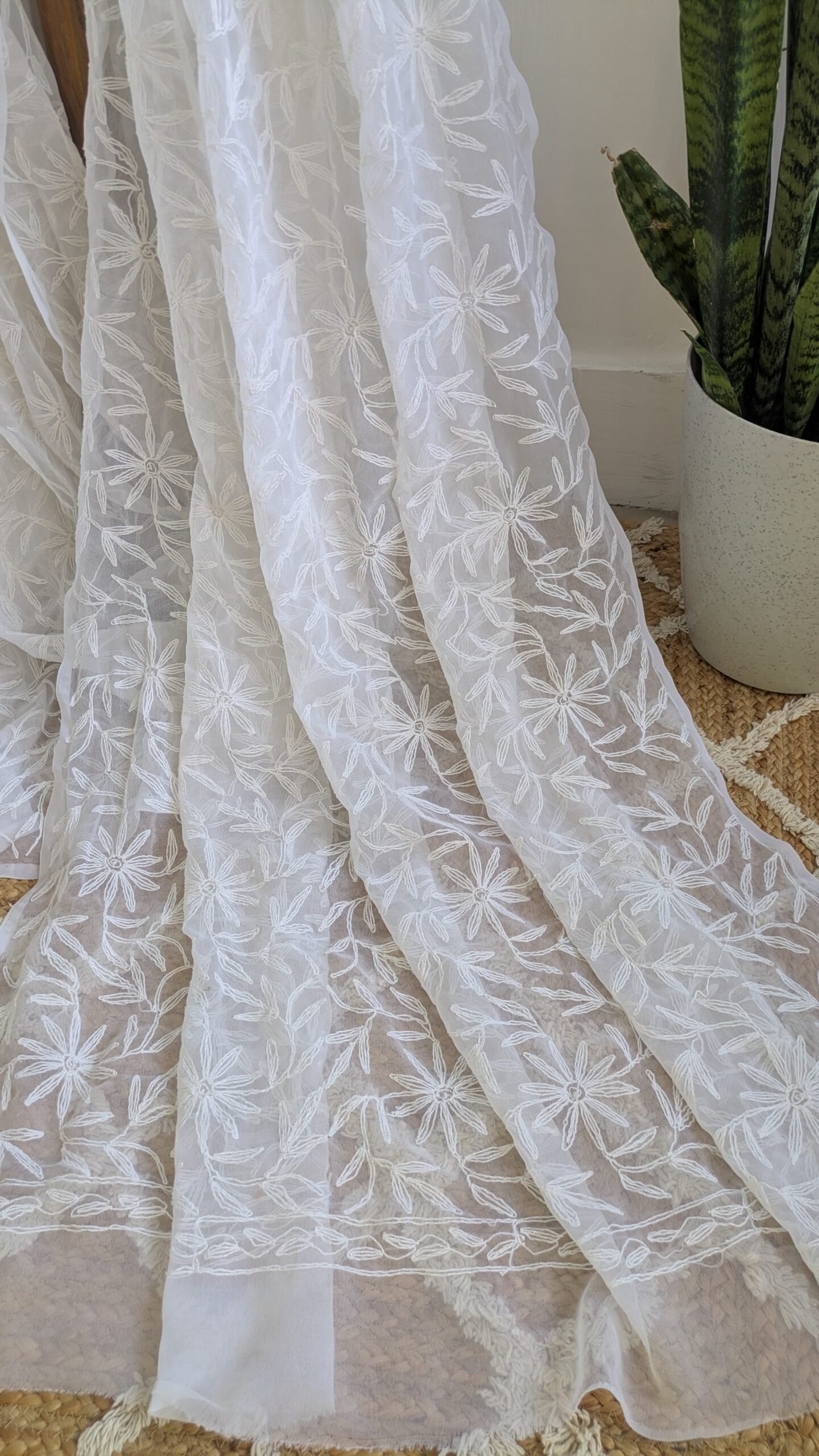 "Bela" white georgette chikankari saree with tepchi work - Image 7